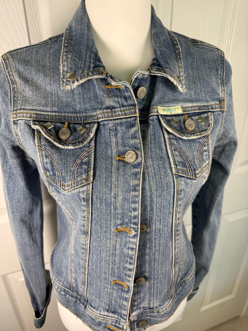 Y2K Hollister Denim trucker Jacket with Bold  Winged Skull Patch bikercore goth - Picture 4 of 9